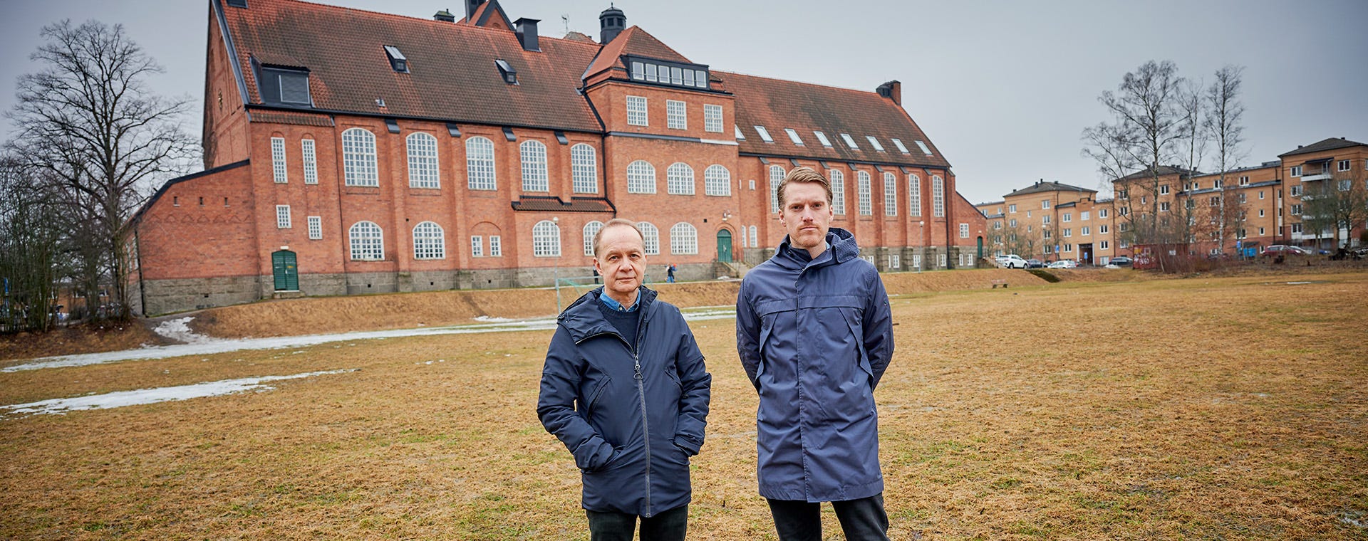 Foto på Bertil Molin och Sonny Karlsson i seminarieparken