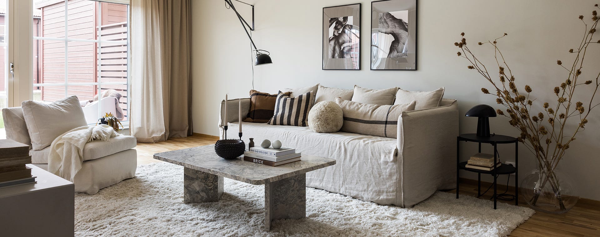 Nyproduktion i Steninge slottsby - vardagsrum med öppen planlösning