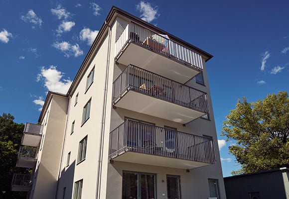 Samtliga lägenheter har stora balkonger