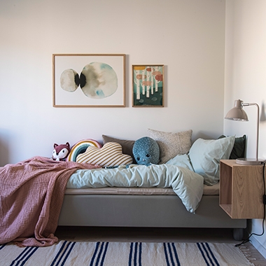 siteassets/_inspiration/inredning/badda-sangen---tips-for-sovrummet/badda-sangen-barn1-380x380.jpg