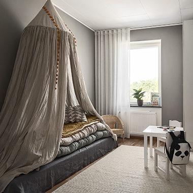 siteassets/_inspiration/inredning/badda-sangen---tips-for-sovrummet/badda-sangen-barn3-380x380.jpg