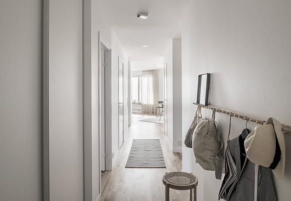 siteassets/design-och-inredning/visningslagenhet-kristineberg/fyra/hall-1-580x400.jpg