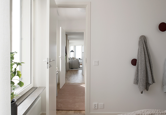 siteassets/design-och-inredning/visningslagenhet-kristineberg/fyra/sovrum1-3-580x400.jpg